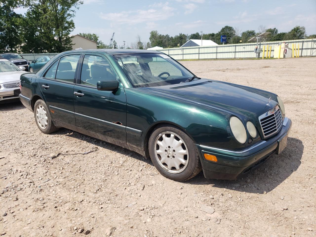 WDBJF55F9VA375253 1997 Mercedes-Benz E 320