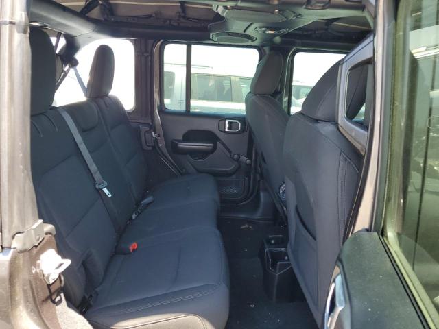 1C4HJXDG0JW165755 Jeep Wrangler Unlimited Sport