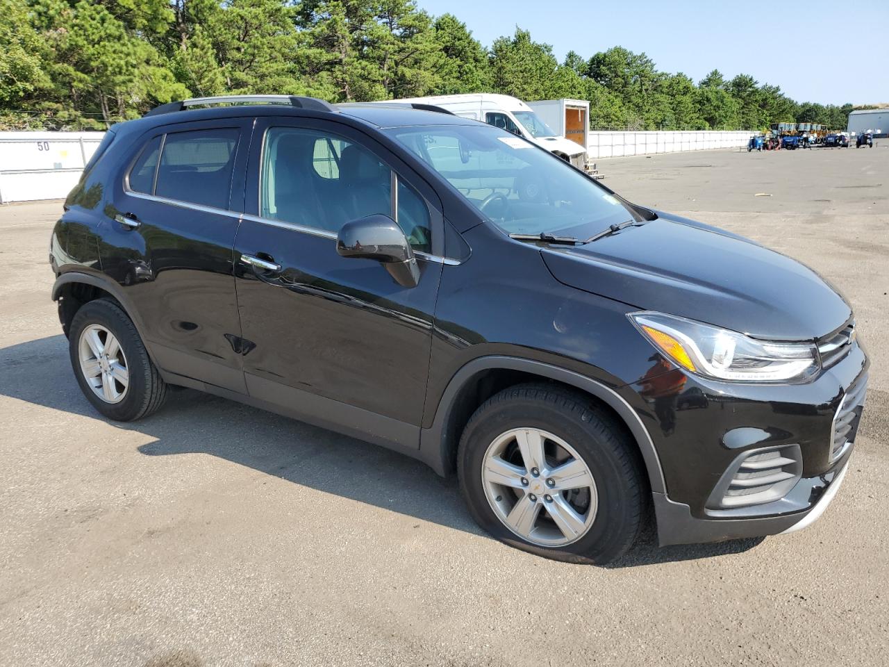 KL7CJPSB3LB061589 Chevrolet Trax 1LT 4