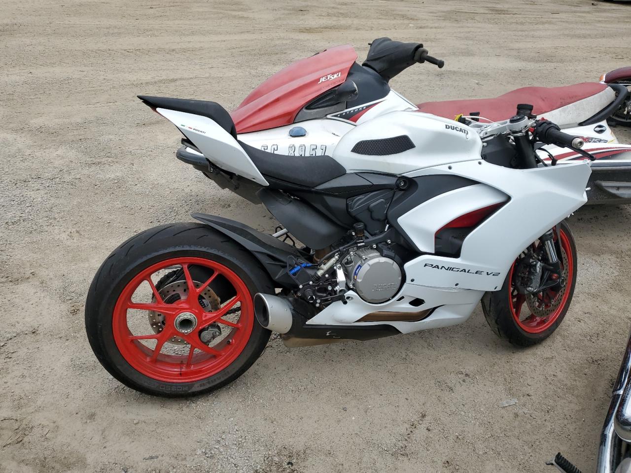 Ducati автомобиль