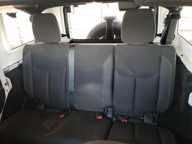 1C4BJWEG5JL812800 Jeep Wrangler Unlimited Sahara