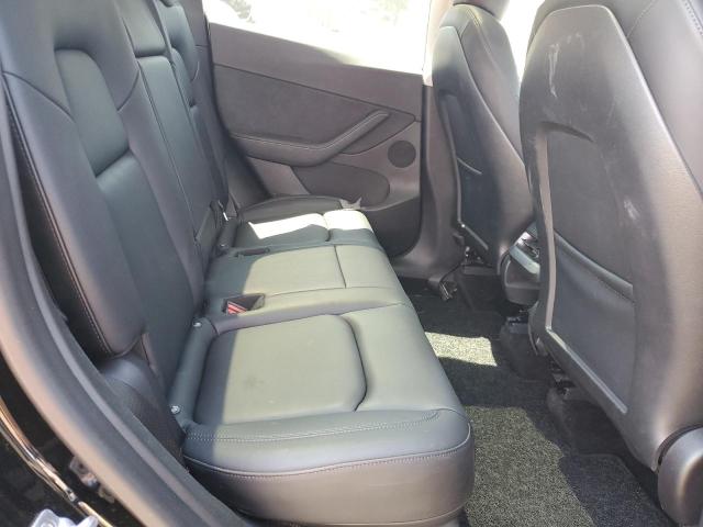 7SAYGDEE2NF372655 Tesla Model Y