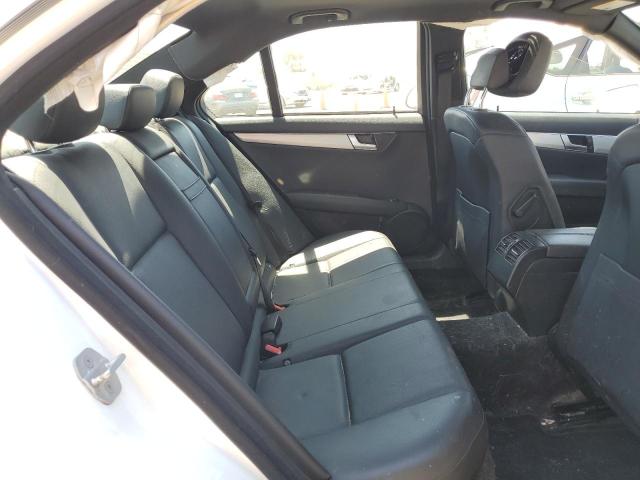 WDDGF4HB8ER303241 Mercedes-Benz C 250