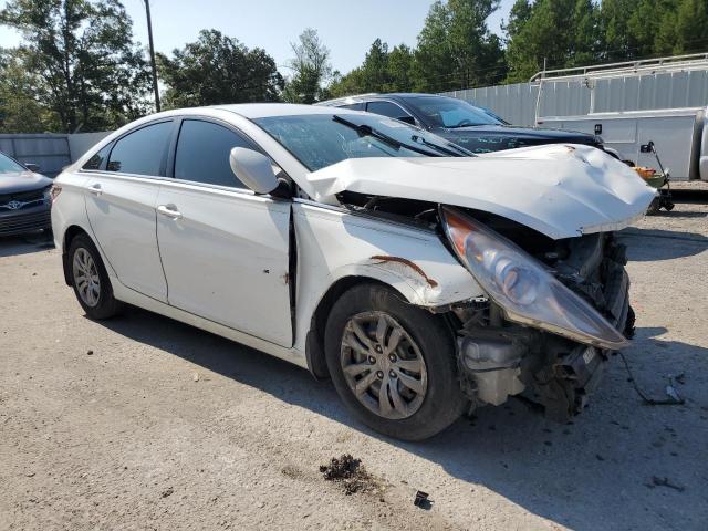 VIN: 5NPEB4AC7BH148135 Auction: COPART Lot: 61076743 Location: LA - BATON ROUGE 5NPEB4AC7BH148135 HYUNDAI SONATA 2011 WHITE Photo 4