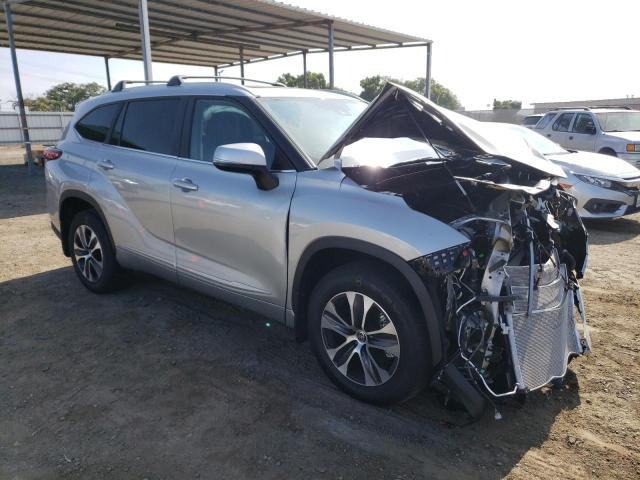 VIN 5TDKARAH0PS018035 2023 Toyota Highlander, Hybri... no.4