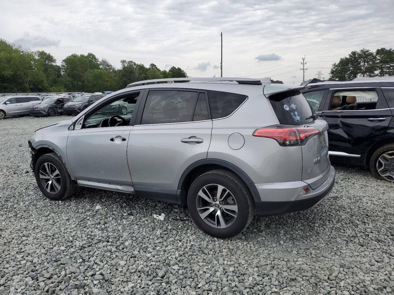 2T3RFREV3HW564294 TOYOTA RAV4 2017