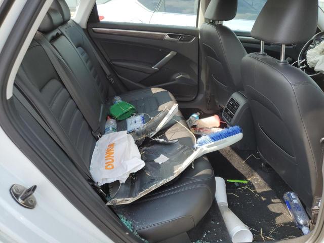 2016 VOLKSWAGEN PASSAT SEL - 1VWCT7A34GC044840