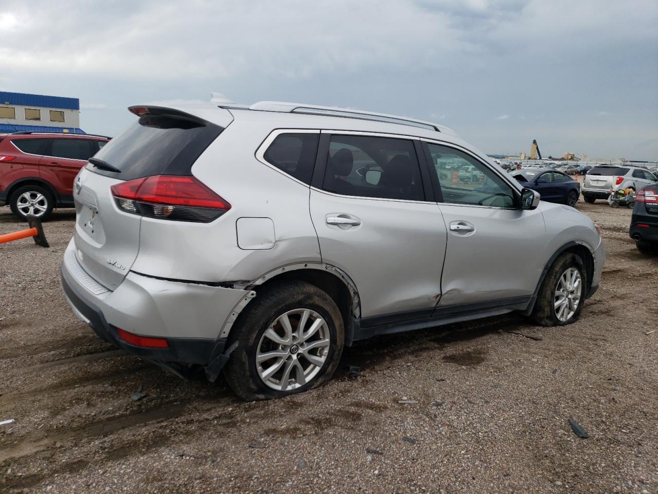 JN8AT2MV2HW258191 NISSAN ROGUE 2017