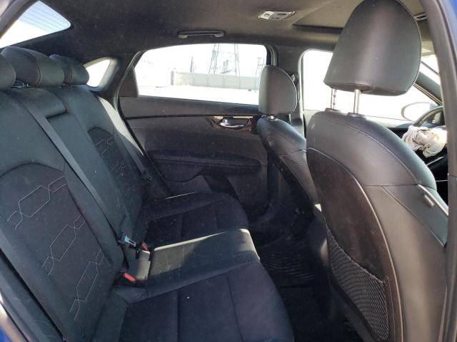 3KPF34AD2ME388937 KIA Forte Gt Line
