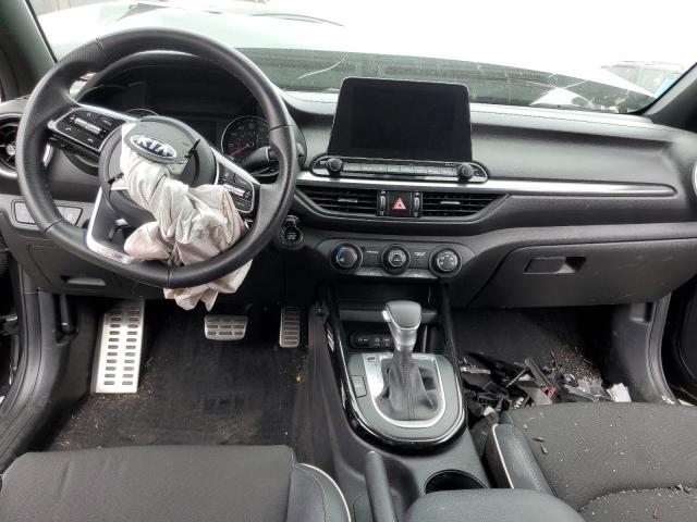 3KPF34AD8ME317807 KIA Forte Gt Line