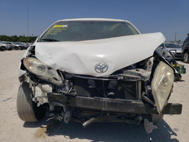 5TDZK3DC1ES504326 Toyota SIENNA