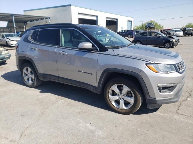 3C4NJCBB2JT240819 Jeep Compass Latitude