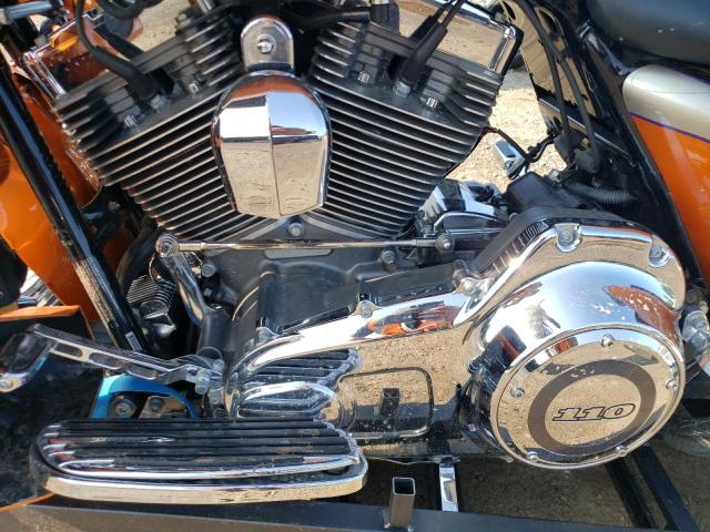 2011 HARLEY-DAVIDSON FLHXSE2 - 1HD1PZ814BB959831