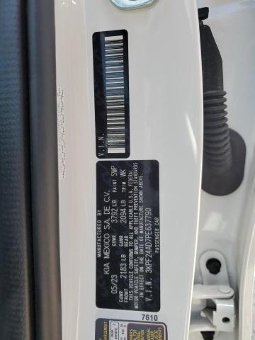 3KPF24AD7PE637790 Kia Forte LX 12