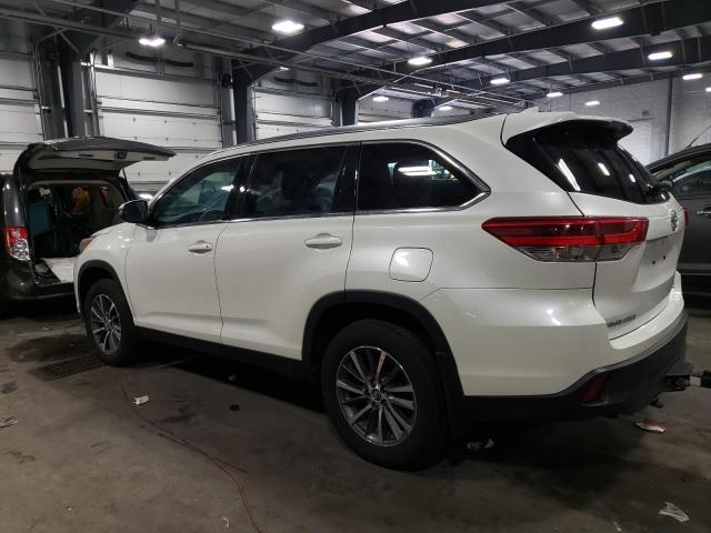 VIN 5TDJZRFH3KS606064 2019 Toyota Highlander, SE no.2