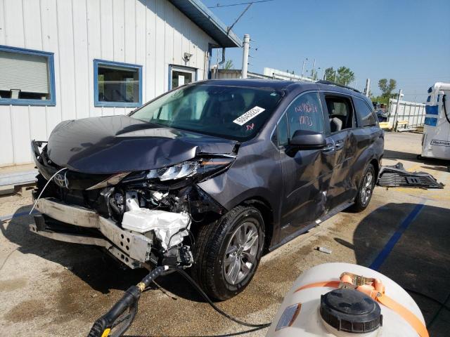 2021 Toyota Sienna XLE