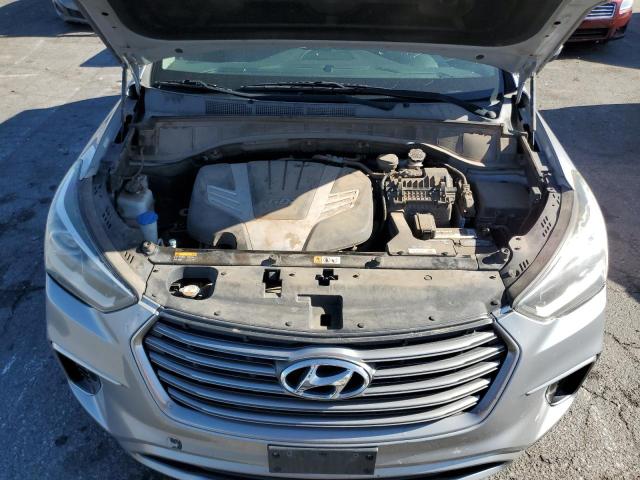 KM8SMDHFXHU200932 Hyundai Santa Fe Se