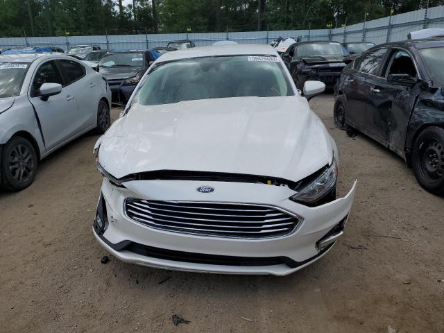 3FA6P0HDXKR280225 Ford FUSION SE