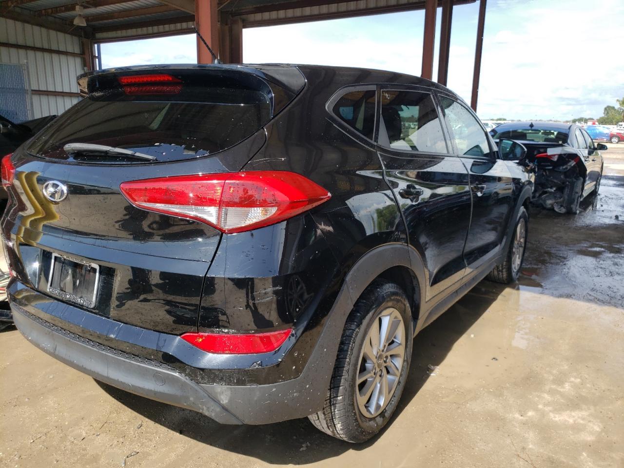 KM8J23A40JU671028 2018 Hyundai Tucson Se