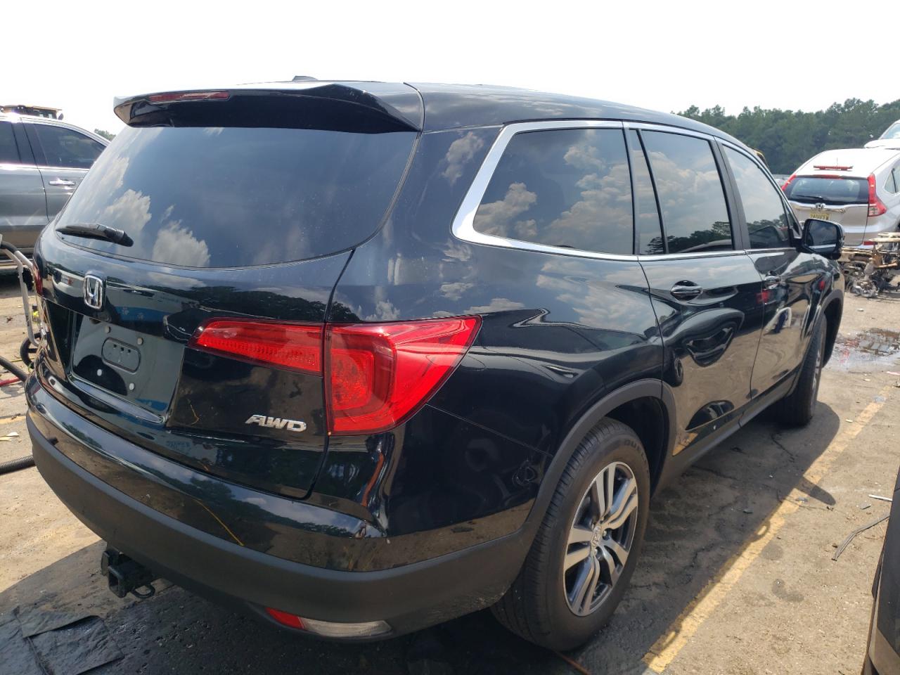 2017 Honda Pilot Exl vin: 5FNYF6H59HB052745