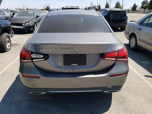 WDD3G4EB2KW027782 Mercedes-Benz A 220