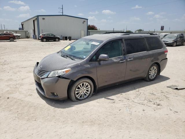 2011 Toyota Sienna XLE