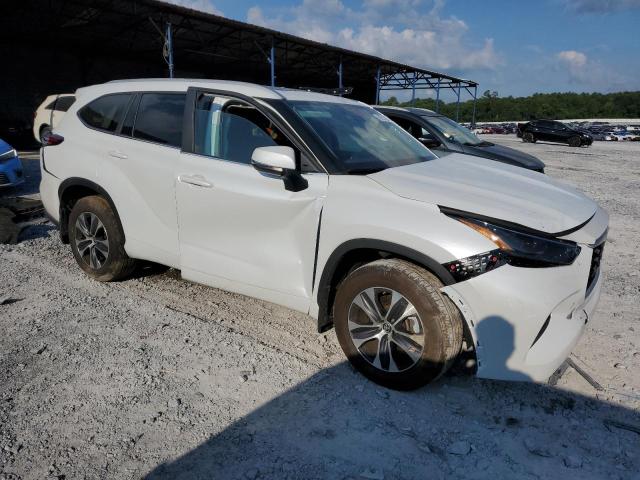 VIN 5TDKDRBH6PS505469 2023 Toyota Highlander, L no.4