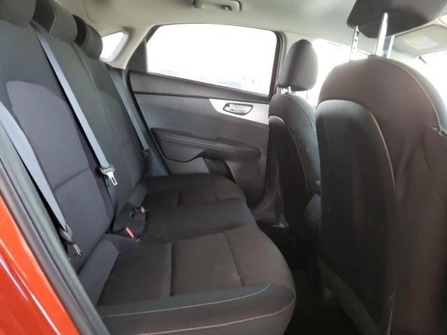 3KPF24AD8NE474323 KIA FORTE FE