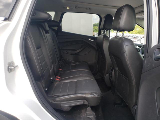 1FMCU9J90GUA27670 Ford Escape Titanium