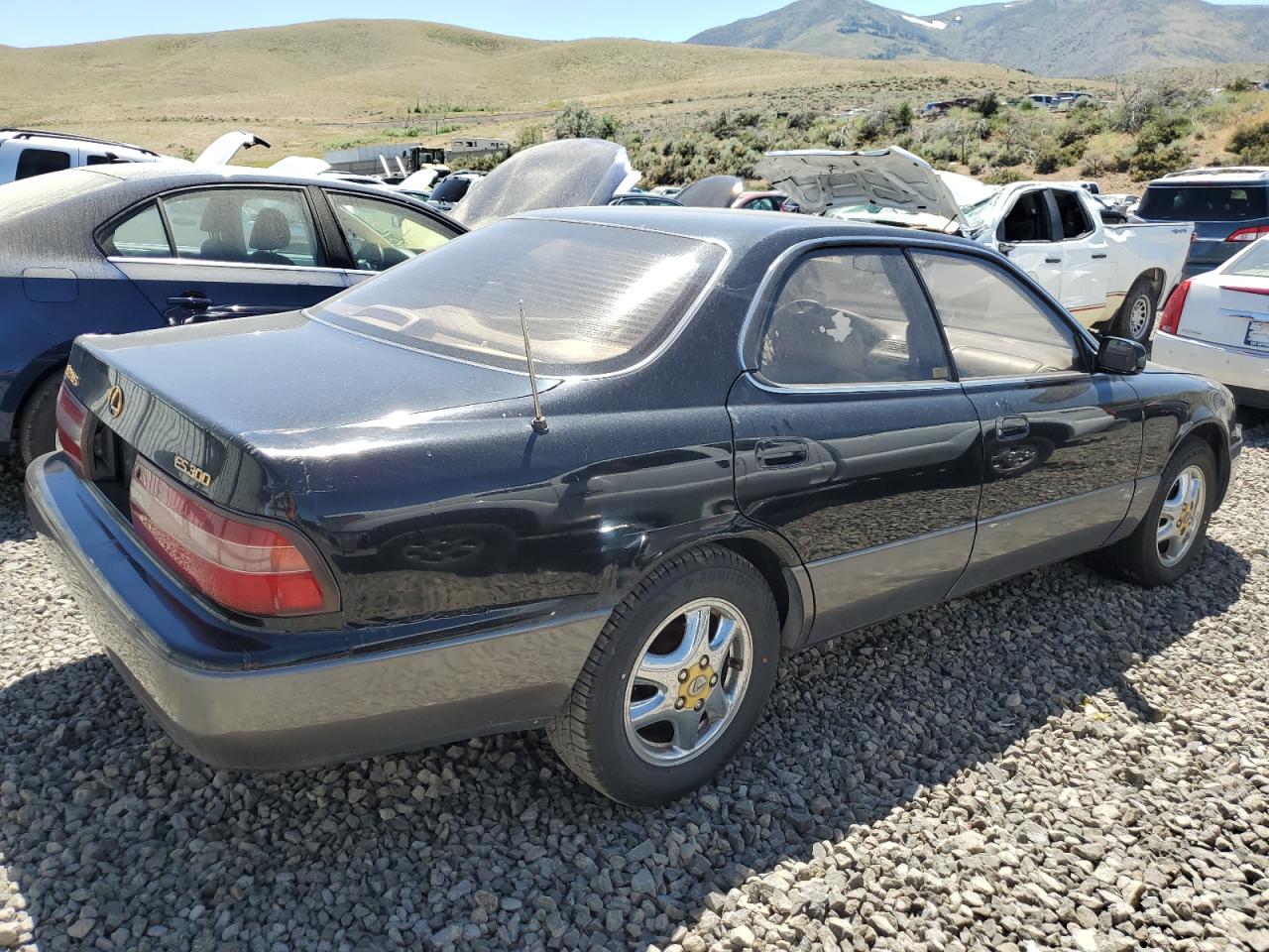 1995 LEXUS ES300 AVG. WINNING BID $175