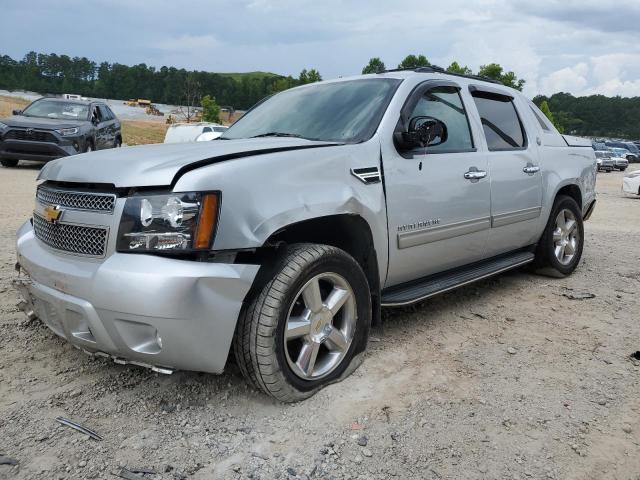 2013 Chevrolet Avalanche LS