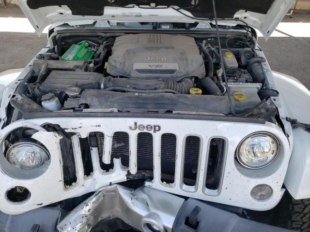 1C4BJWEG5JL812800 Jeep Wrangler Unlimited Sahara