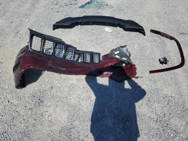 1C4RJEAG0JC460501 Jeep Grand Cherokee Laredo