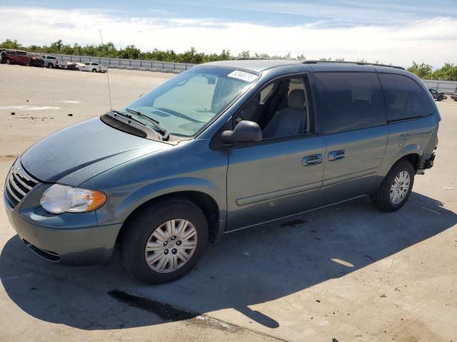 2006 Chrysler Town & Country LX