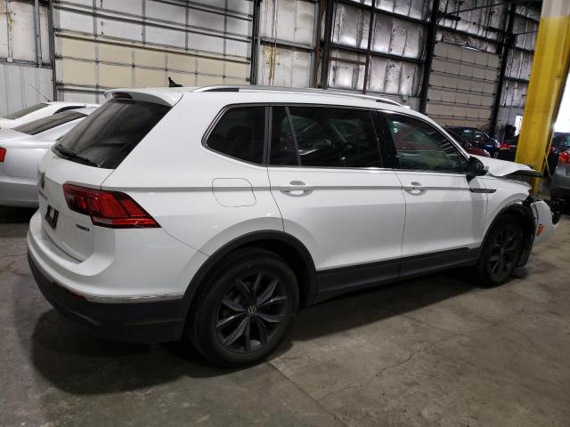 3VV2B7AX4NM022418 Volkswagen Tiguan SE 3