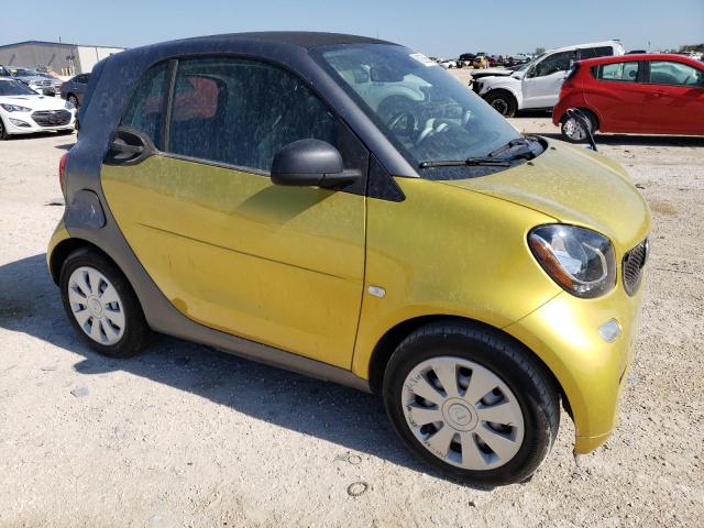 VIN WMEFJ9BA9HK228646 2017 Smart Fortwo no.4