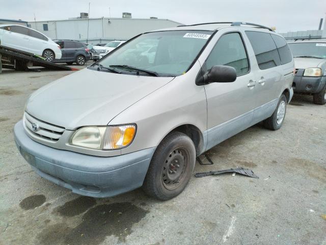 2001 Toyota Sienna LE