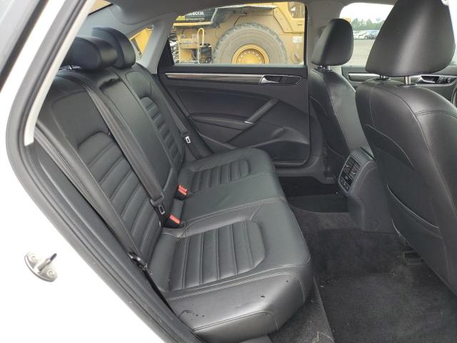 2017 VOLKSWAGEN PASSAT SEL - 1VWCT7A34HC017364