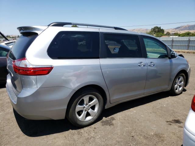 5TDKZ3DCXHS888477 Toyota SIENNA LE