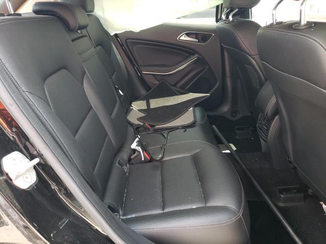 WDCTG4EB2FJ118915 Mercedes-Benz GLA 250