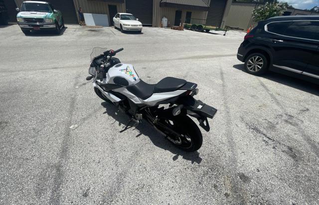 2018 SUZUKI GSX250R LC6DN11A3J1101072