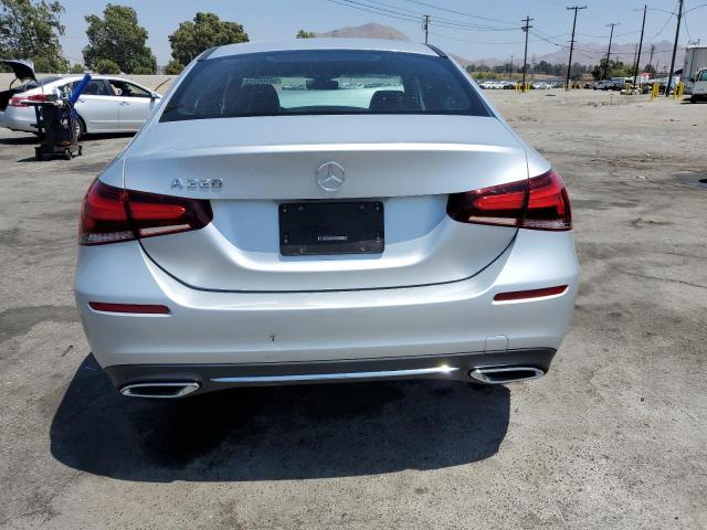W1K3G4EB5LJ202444 Mercedes-Benz A 220