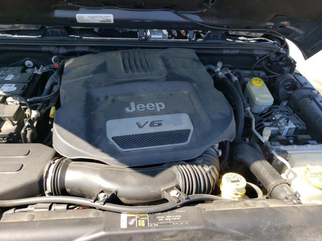1C4BJWEG0HL553126 Jeep Wrangler Unlimited Sahara