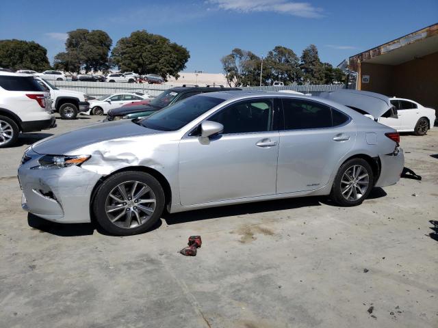 2016 Lexus ES 300h 