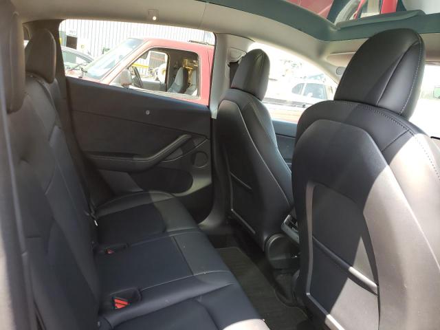 7SAYGDEE7NF321037 Tesla Model Y