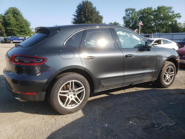 VIN WP1AA2A54JLB02777 2018 Porsche Macan no.3