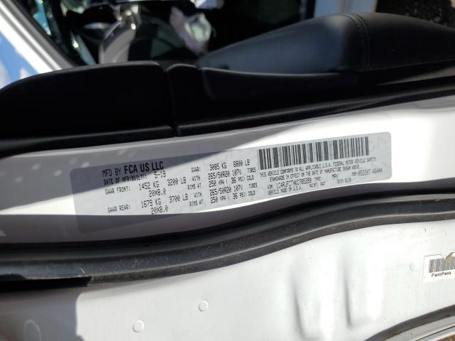 1C4RJFCTXKC785299 Jeep Grand Cherokee Overland