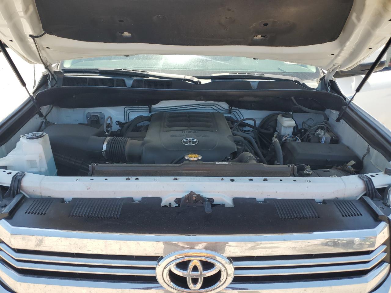 5TFDW5F14HX613111 2017 Toyota Tundra Crewmax Sr5