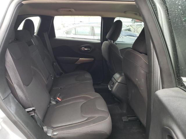 1C4PJMCS2HW646505 Jeep Cherokee Latitude