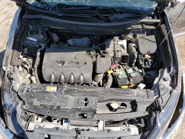 JA4AZ2A3XHZ060593 Mitsubishi Outlander Es
